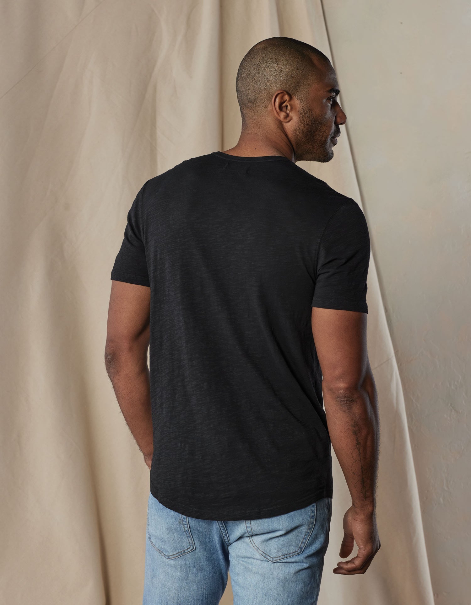 Legacy Jersey Henley in Black