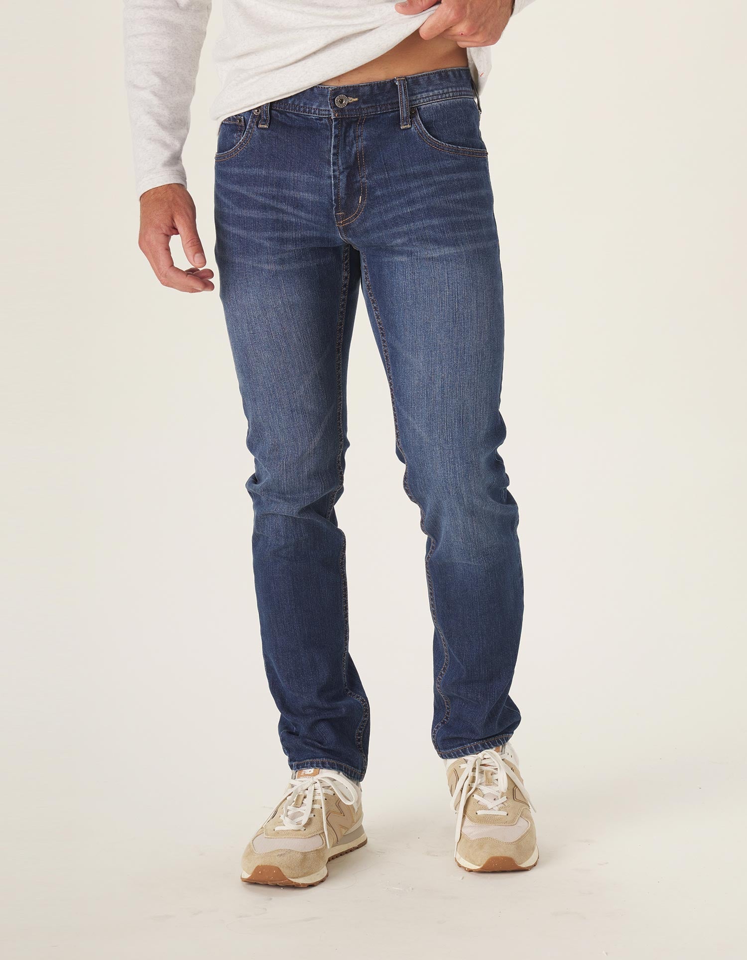 Normal Jean in Medium Wash