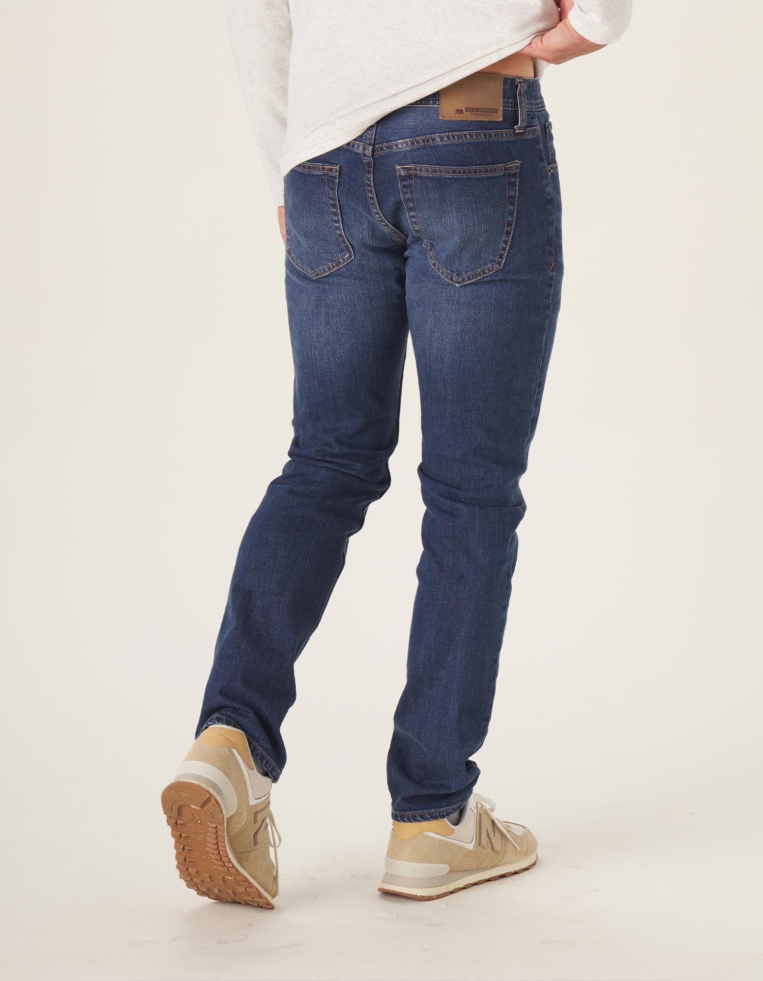 Normal Jean in Medium Wash